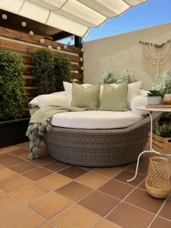 Ulkokalusteet<Beliani Aurinkovuode Polyrottinki Vaaleanruskea Sylt