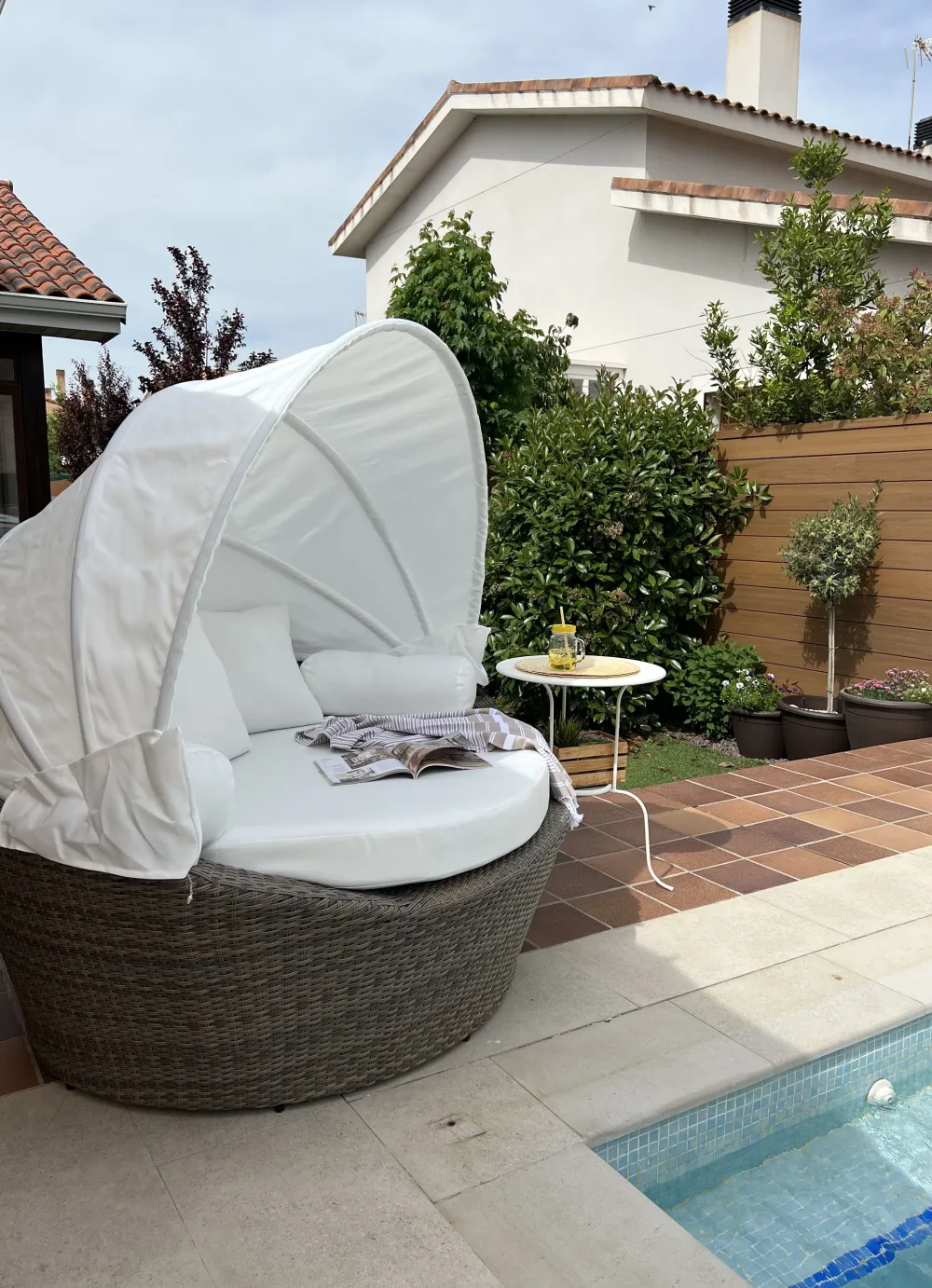 Ulkokalusteet<Beliani Aurinkovuode Polyrottinki Vaaleanruskea Sylt