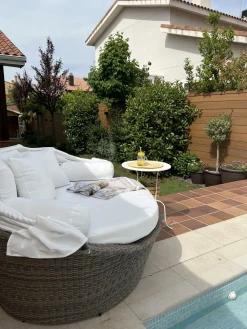 Ulkokalusteet<Beliani Aurinkovuode Polyrottinki Vaaleanruskea Sylt