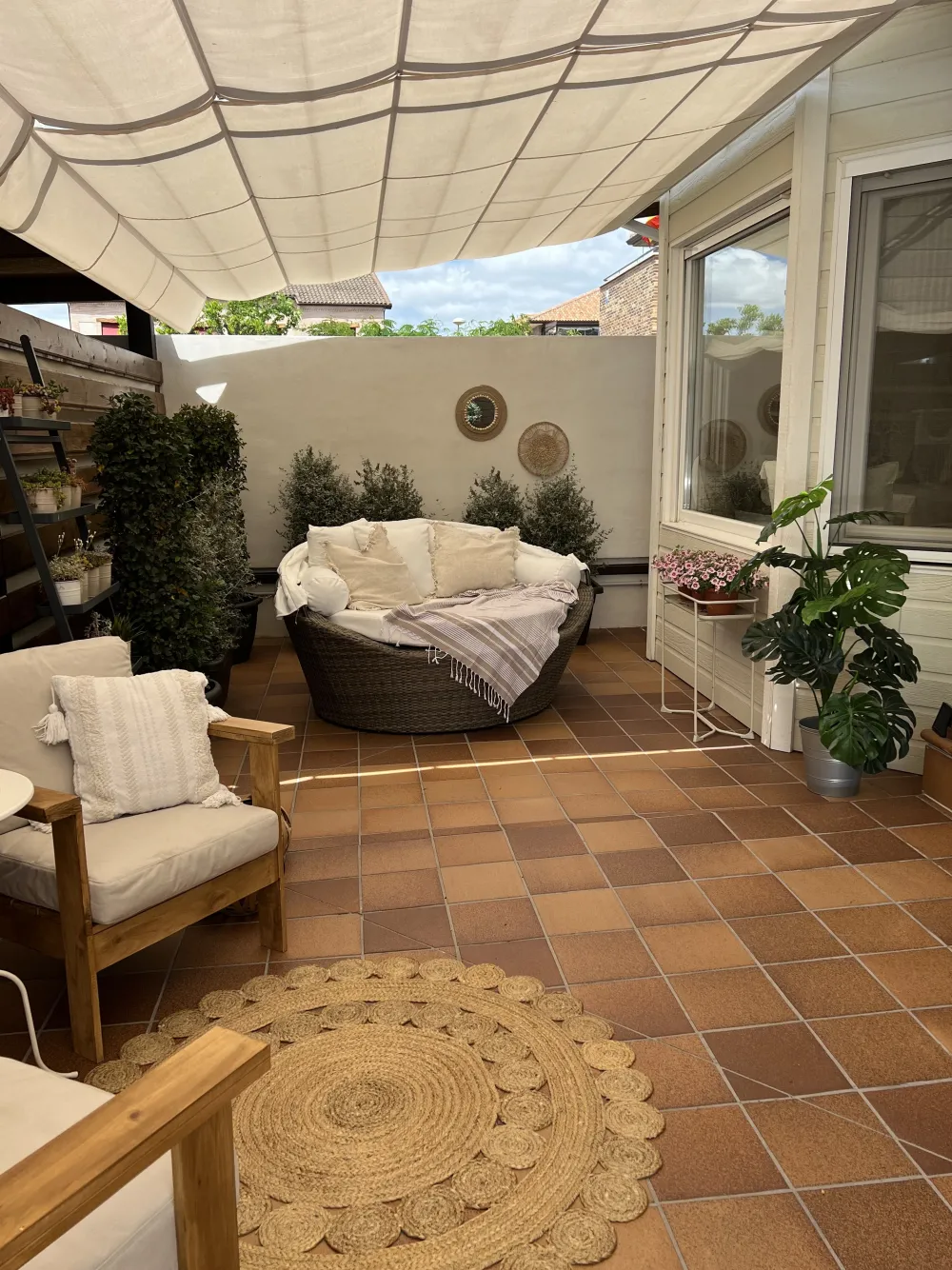 Ulkokalusteet<Beliani Aurinkovuode Polyrottinki Vaaleanruskea Sylt