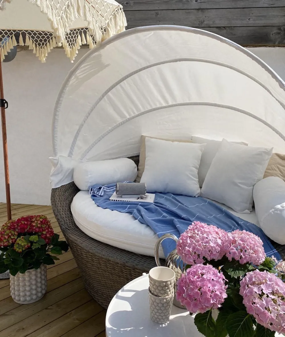 Ulkokalusteet<Beliani Aurinkovuode Polyrottinki Vaaleanruskea Sylt