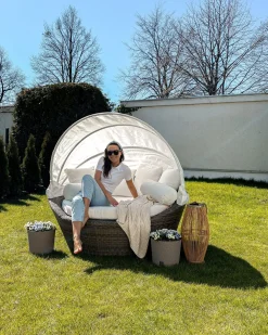 Ulkokalusteet<Beliani Aurinkovuode Polyrottinki Vaaleanruskea Sylt