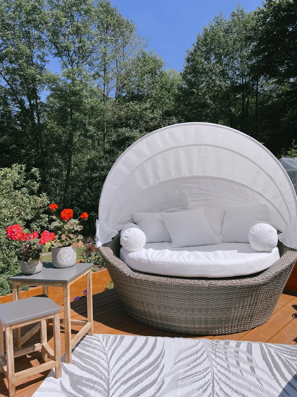 Ulkokalusteet<Beliani Aurinkovuode Polyrottinki Vaaleanruskea Sylt