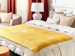 Tekstiilit<Beliani Huopa Keltainen/Valkoinen 130 X 170 Cm Jalkini