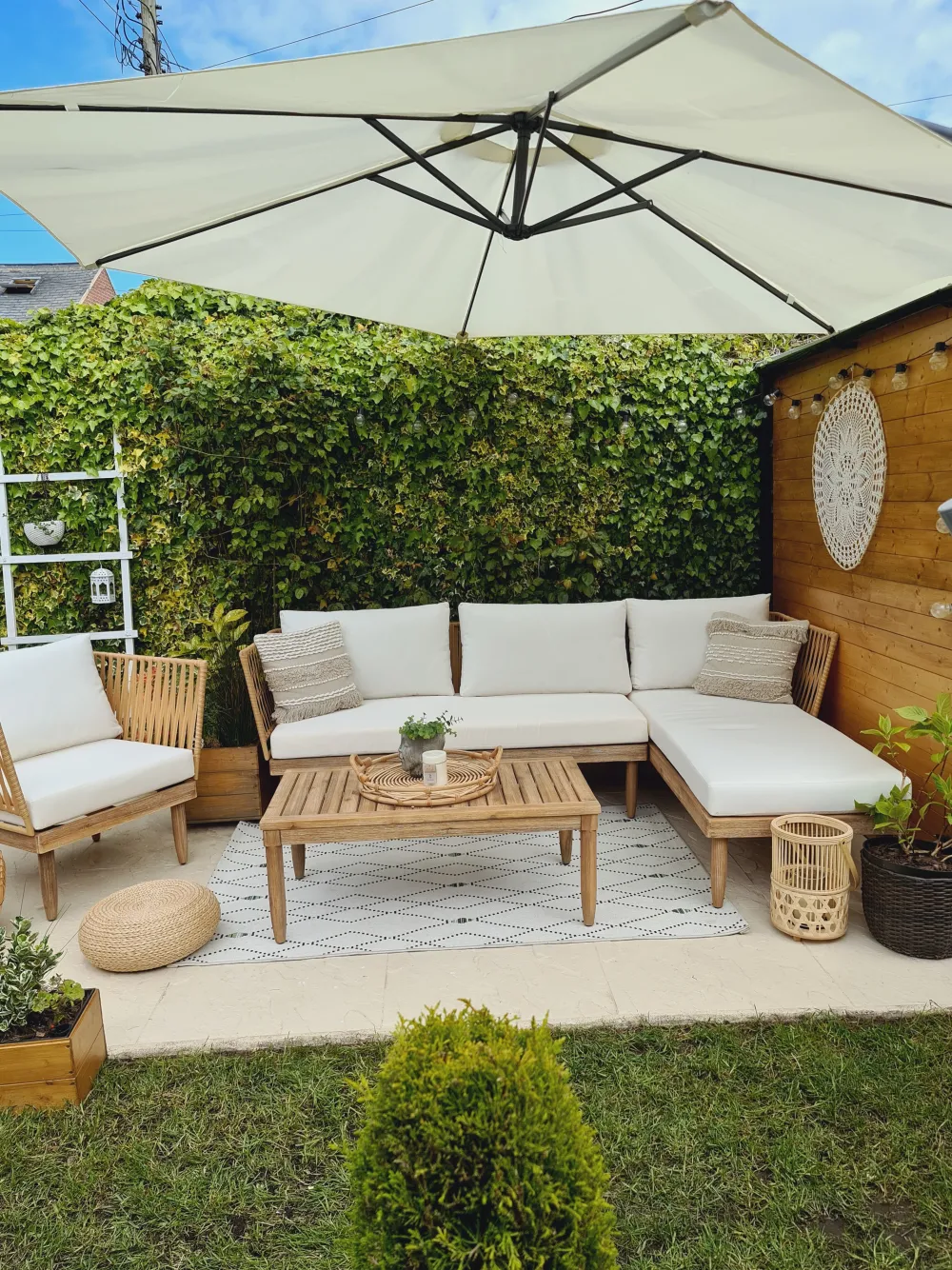 New Beliani 4-Istuttava Ulkosohvaryhma Akasiapuu Oikeak. Valkoinen Cremona