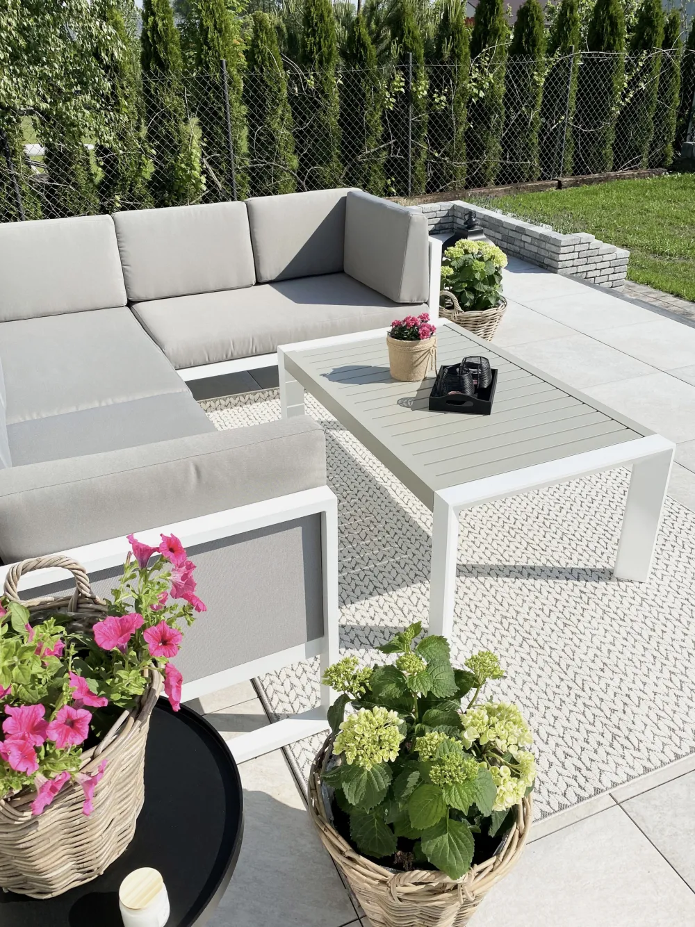 Cheap Beliani 6-Istuttava Ulkosohvaryhma Alumiini Valkoinen/Harmaa Castella