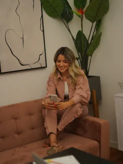 Sohvat<Beliani 3-Istuttava Vuodesohva Sametti Vaaleanpunainen Aberdeen