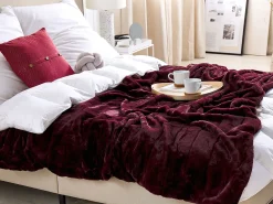 Tekstiilit<Beliani Kaksipuolinen Viininpunainen Huopa 180 X 220 Cm Tantan