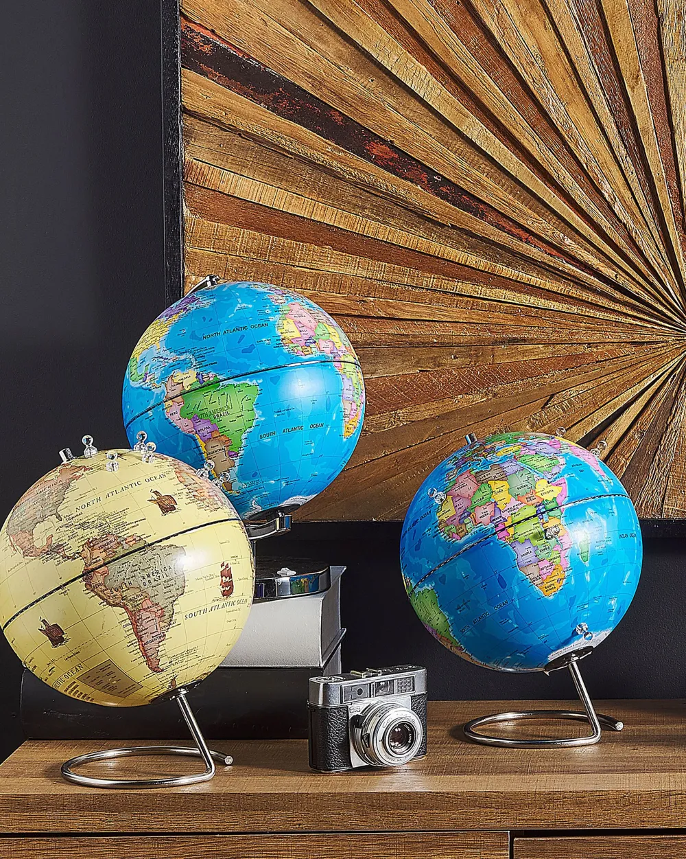 Clearance Beliani Karttapallo Magneeteilla Sininen 29 Cm Cartier