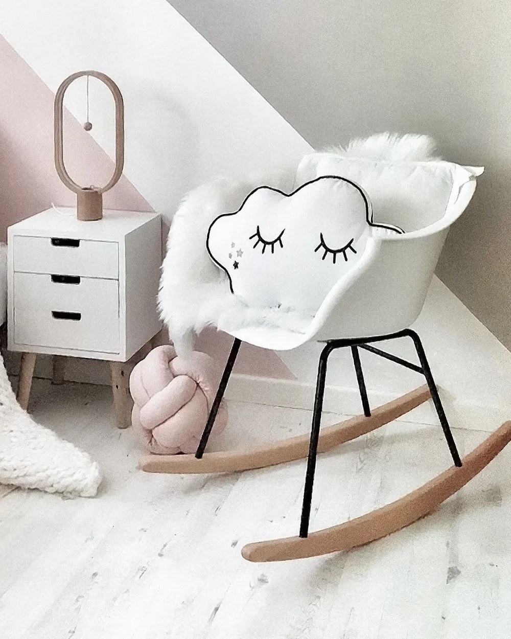 Tuolit<Beliani Keinutuoli Muovi Valkoinen Harmony