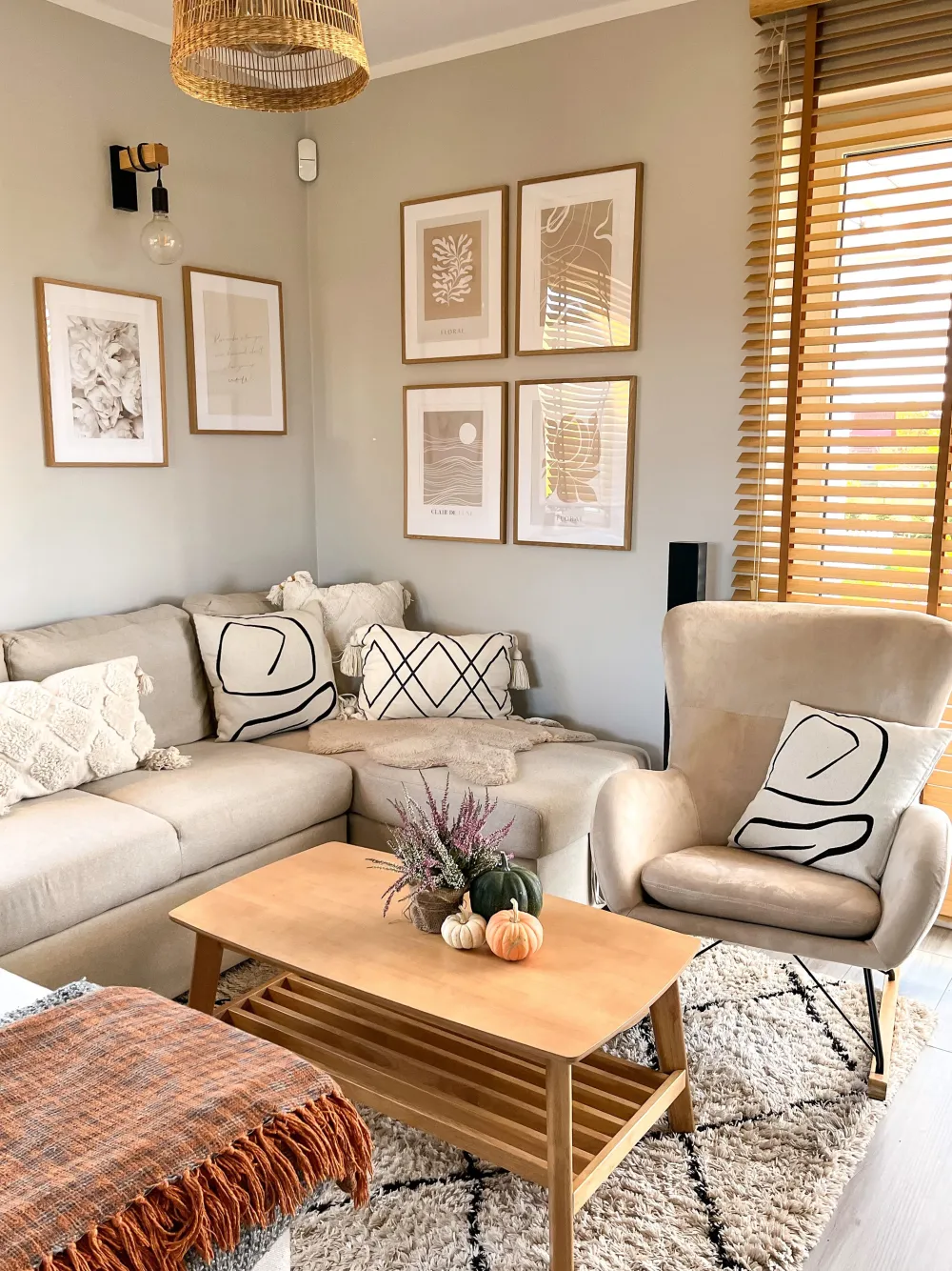 Best Sale Beliani Keinutuoli Sametti Vaaleanharmaa Ellan