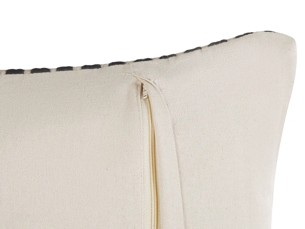 Sale Beliani Koristetyyny 45 X 45 Cm Mustavalkoinen Yoncali