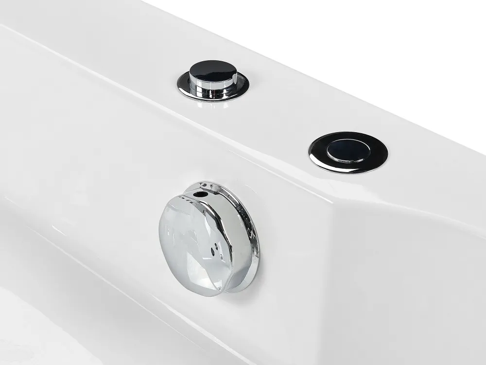 Kylpy- & Poreammeet<Beliani Kulmaporeamme Valkoinen 135 X 135 Cm Cantalla