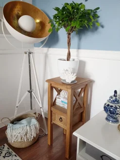 Shop Beliani Lattiavalaisin Metalli Valkoinen/Kulta Thames Ii