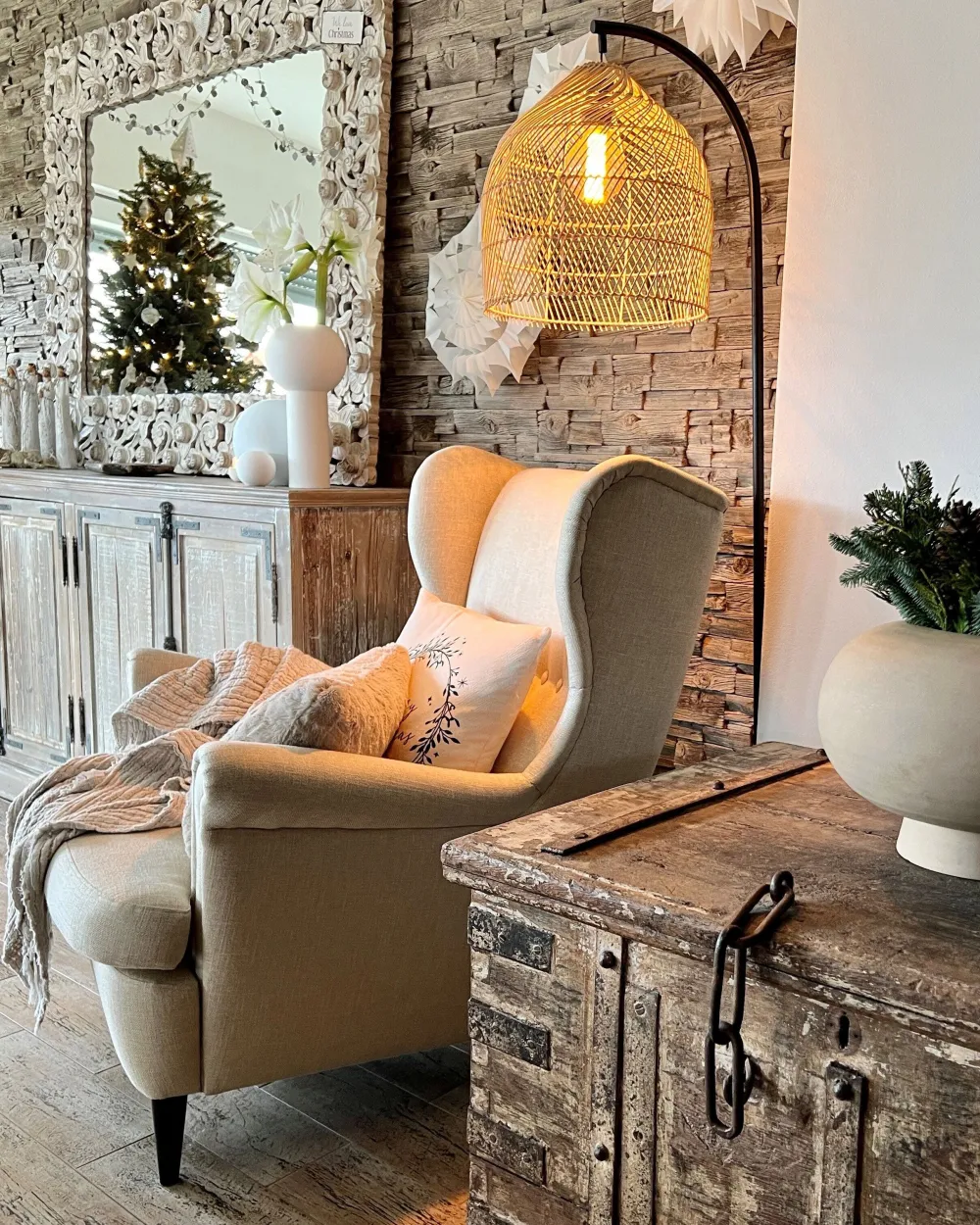 Fashion Beliani Lattiavalaisin Rottinki Luonnonvari/Musta Bernica