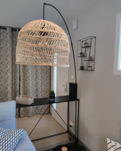 Valaisimet<Beliani Lattiavalaisin Rottinki Luonnonvari/Musta Guaviare