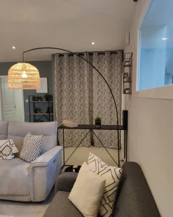 Valaisimet<Beliani Lattiavalaisin Rottinki Luonnonvari/Musta Guaviare