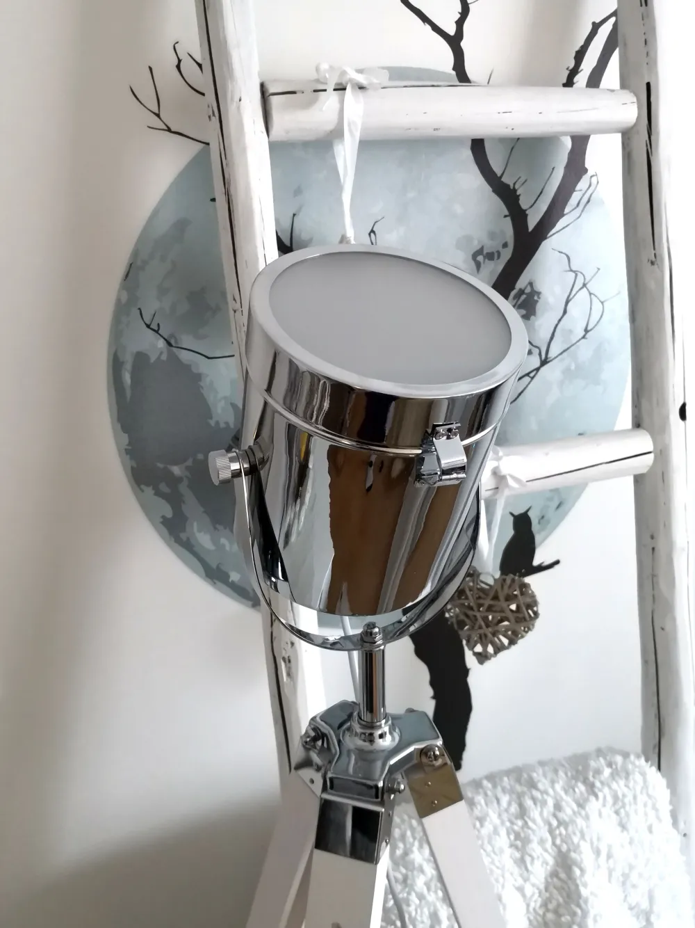 Store Beliani Lattiavalaisin Valkoinen Alzette