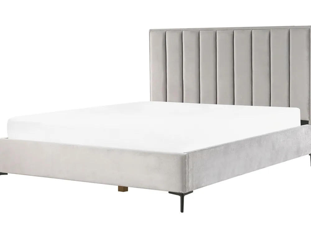 Sängyt<Beliani Makuuhuonesetti Sametti 3 Osaa Vaaleanharmaa 180 X 200 Cm Sezanne