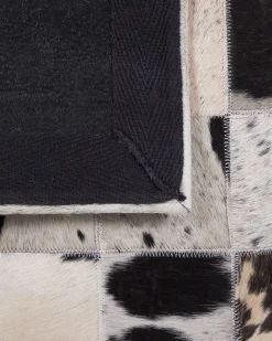 Outlet Beliani Matto Lehmannahka Musta/Valkoinen 160 X 230 Cm Kemah