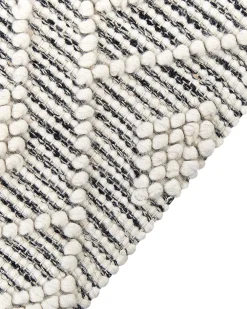 Matot<Beliani Matto Musta/Valkoinen 160 X 230 Cm Kavak