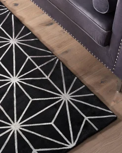 Online Beliani Matto Viskoosi Musta/Hopea 160 X 230 Cm Sibel