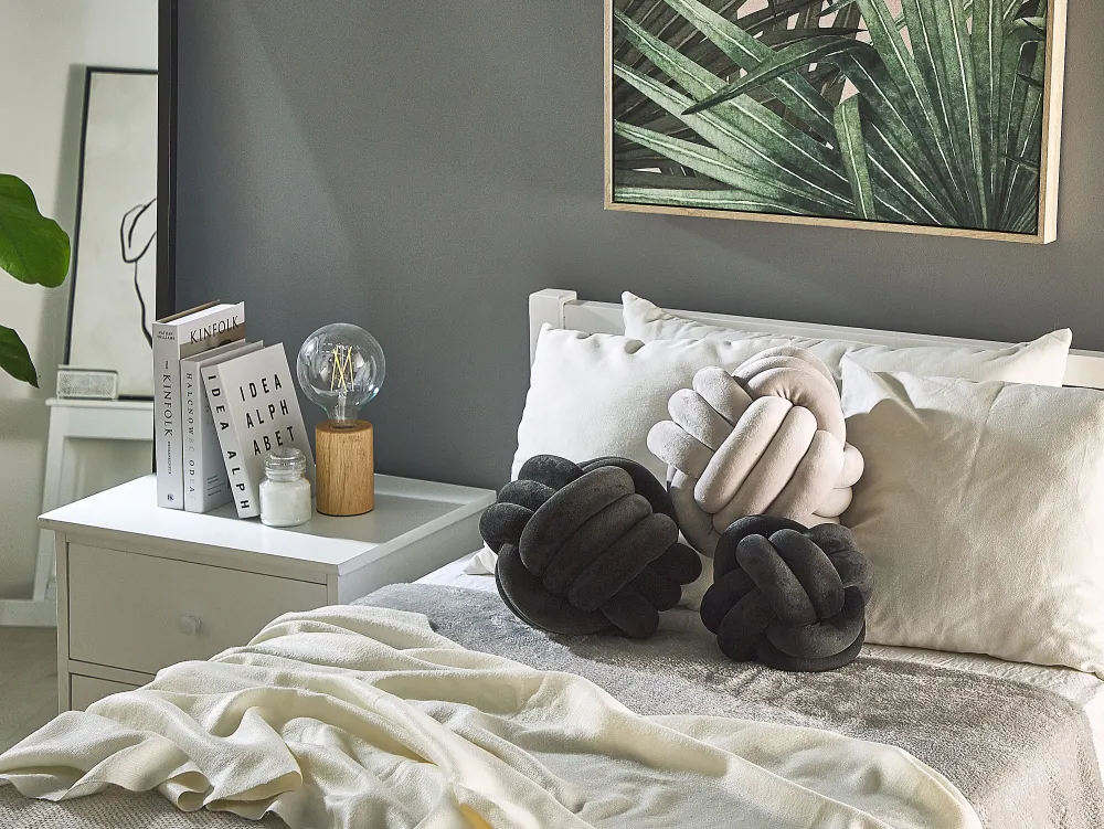 Discount Beliani Musta Samettinen Solmutyyny O 20 Cm Malni