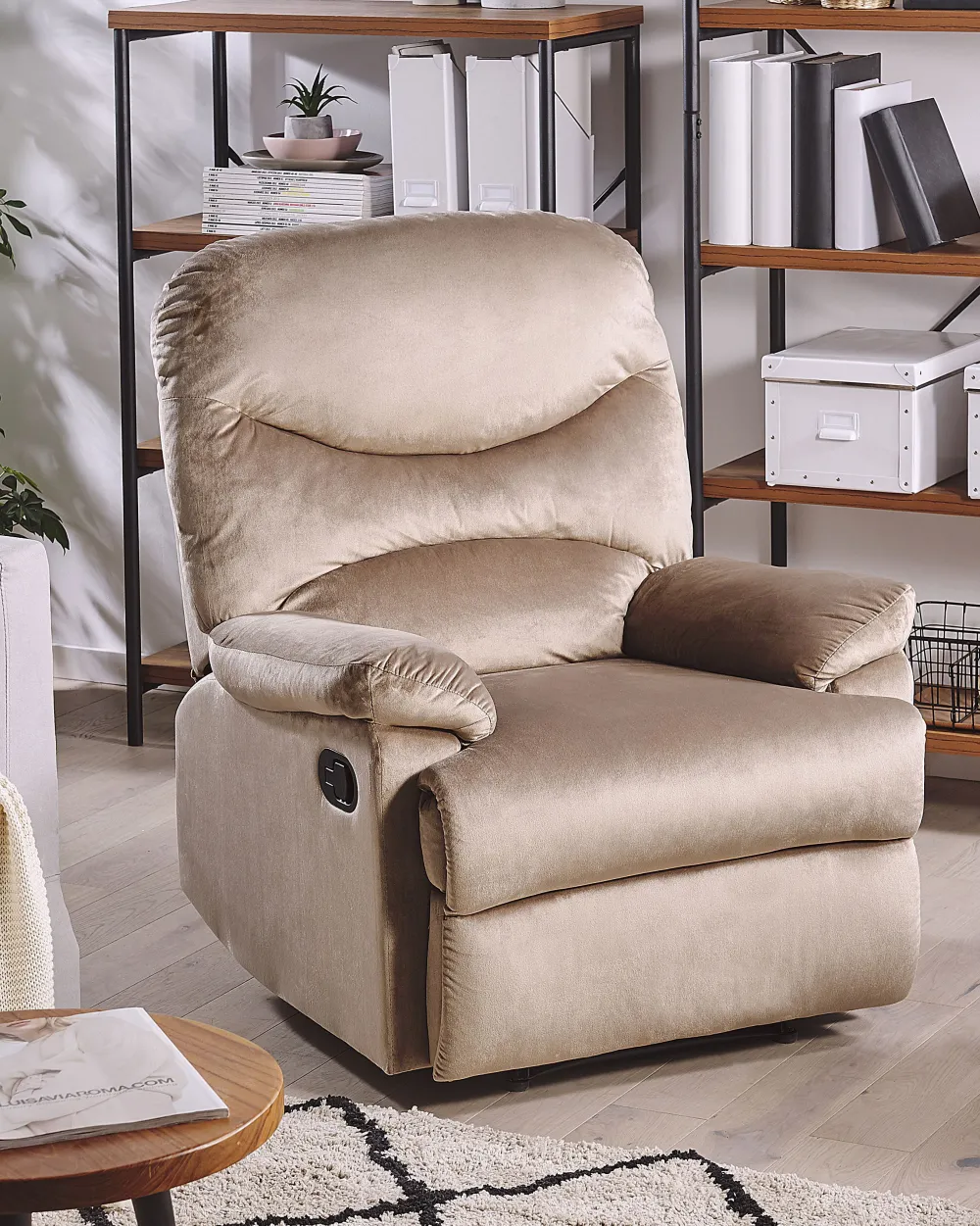 Sale Beliani Nojatuoli Beige Sametti Eslov