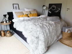 Tekstiilit<Beliani Paivapeitto Vaaleanharmaa 200 X 220 Cm Delice