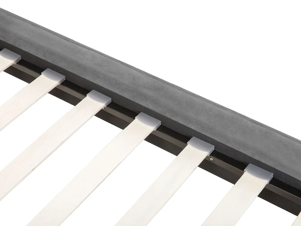 Sängyt<Beliani Parisanky Sametti Harmaa 160 X 200 Cm Senlis