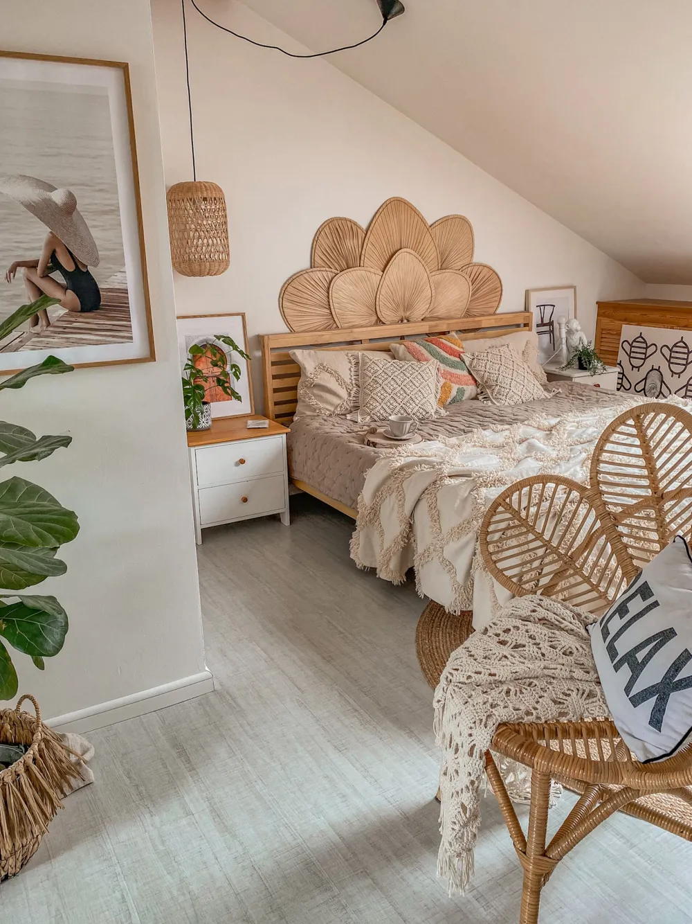 Hot Beliani Parisanky Vaalea Kumipuu 180 X 200 Cm Carnac