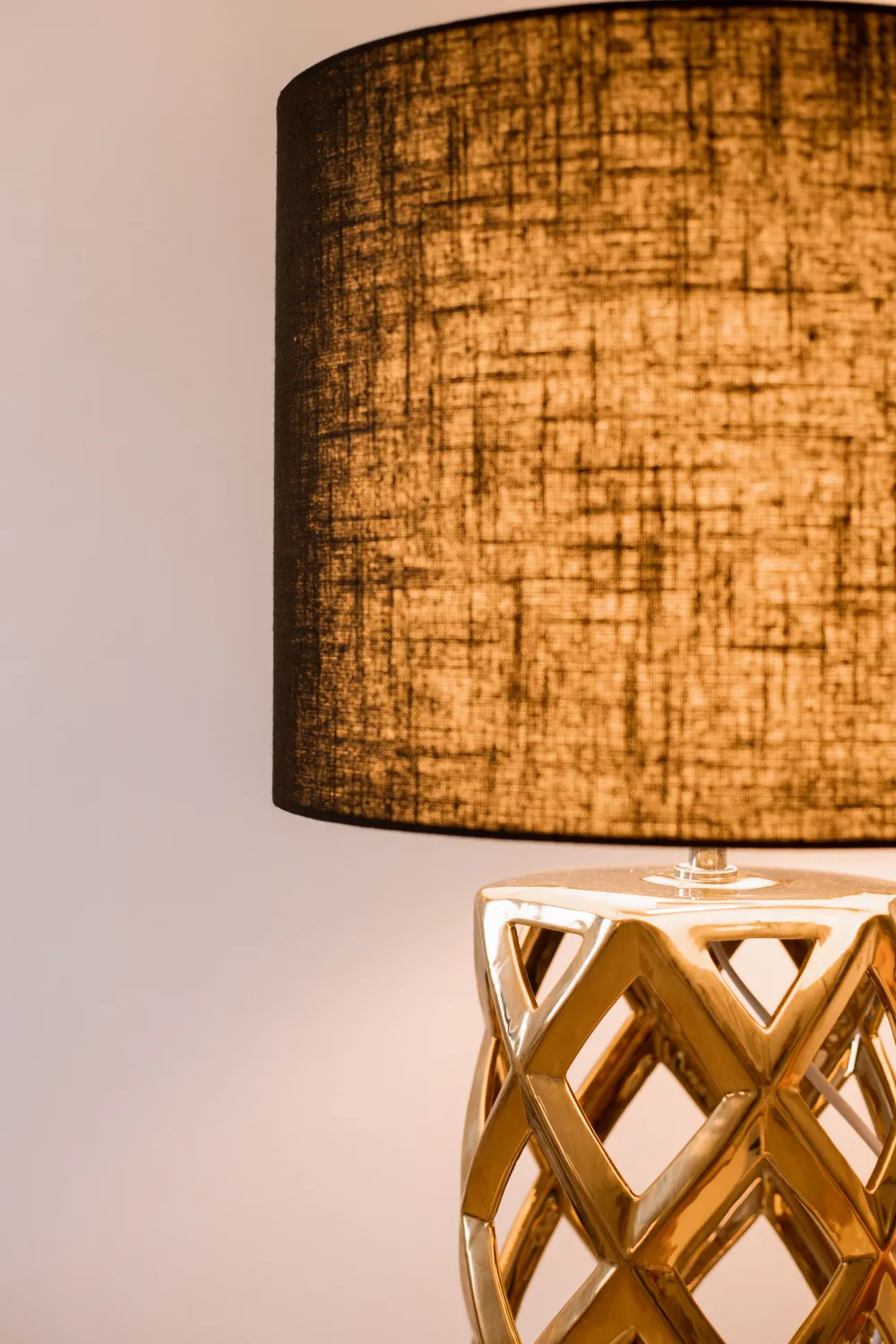 Flash Sale Beliani Poytavalaisin Keraaminen Musta/Kulta Selja