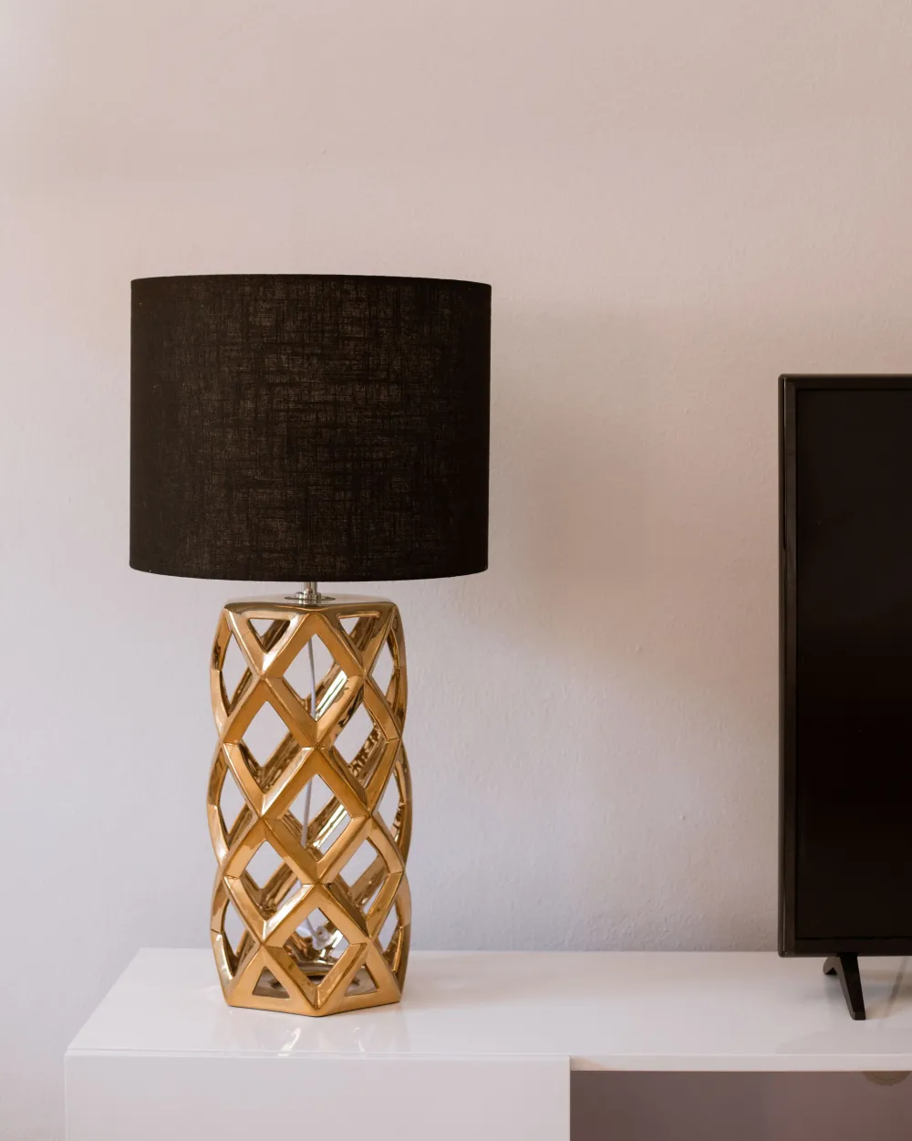 Flash Sale Beliani Poytavalaisin Keraaminen Musta/Kulta Selja