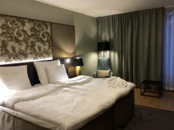 Online Beliani Poytavalaisin Posliini Kulta Ebro