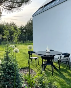 Store Beliani Puutarhapoyta Alumiini Musta 120 Cm Maletto