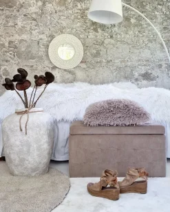 Säilytys<Beliani Rahi Sametti Säilytystila Vaaleanruskea 72 X 42 Cm Michigan