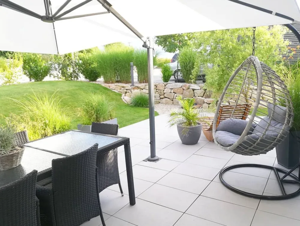 Cheap Beliani Riipputuoli Jalustalla Polyrottinki Harmaa Tollo