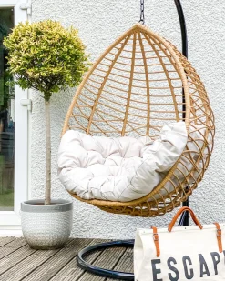 Nojatuolit<Beliani Riipputuoli Jalustalla Polyrottinki Luonnonvari Arsita