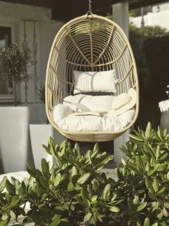 Flash Sale Beliani Riipputuoli Jalustalla Polyrottinki Luonnonvari Casoli