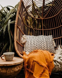 Flash Sale Beliani Riipputuoli Jalustalla Polyrottinki Luonnonvari Casoli