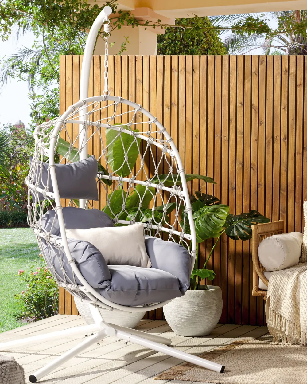 Ulkokalusteet<Beliani Riipputuoli Jalustalla Teras Valkoinen Adria