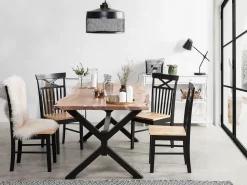 Pöydät<Beliani Ruokapoyta Akaasia Vaalea Puu/Musta 200 X 95 Cm Valbo