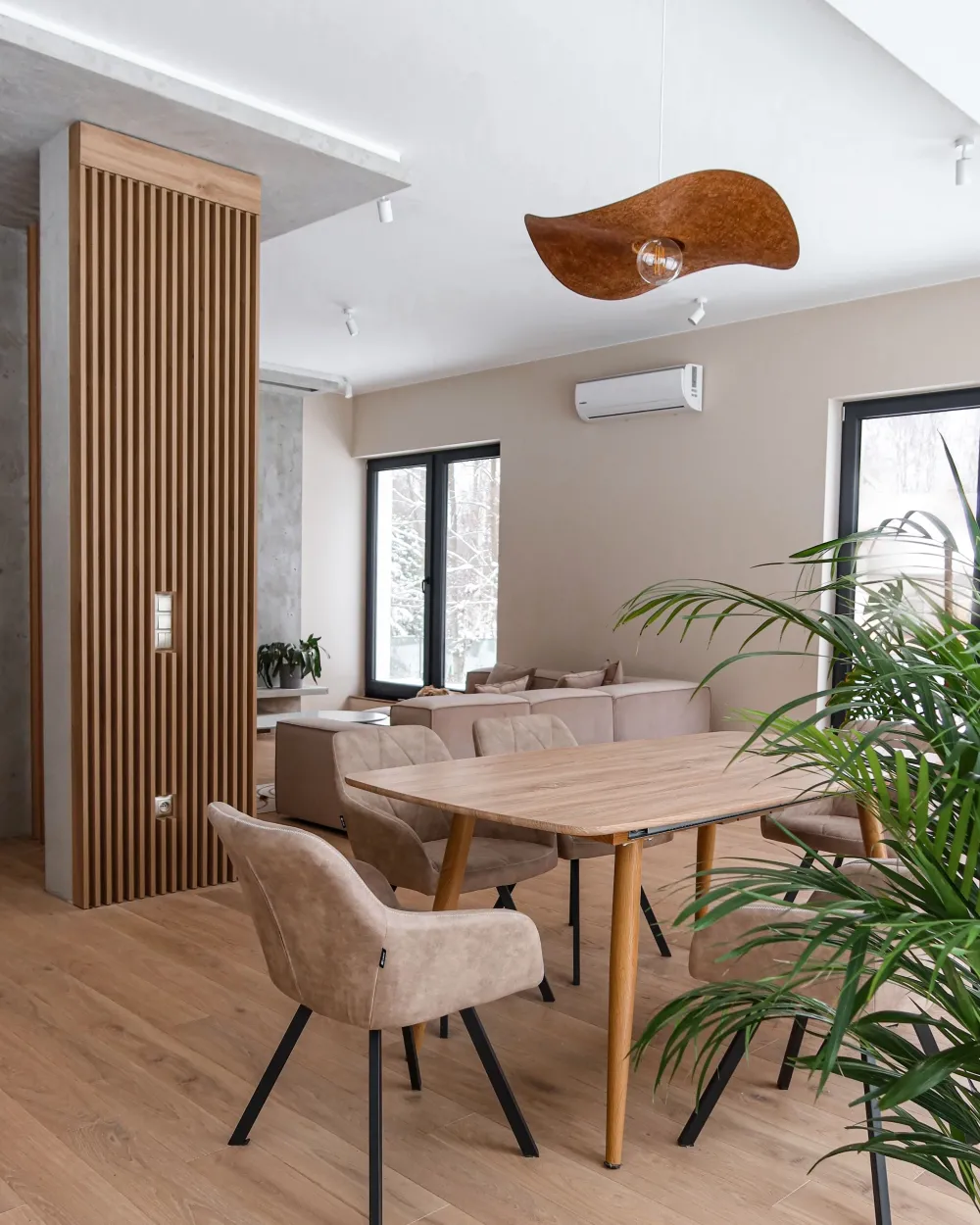 Store Beliani Ruokapoyta Jatkettava Vaalea Puu 180/210 X 90 Cm Haga