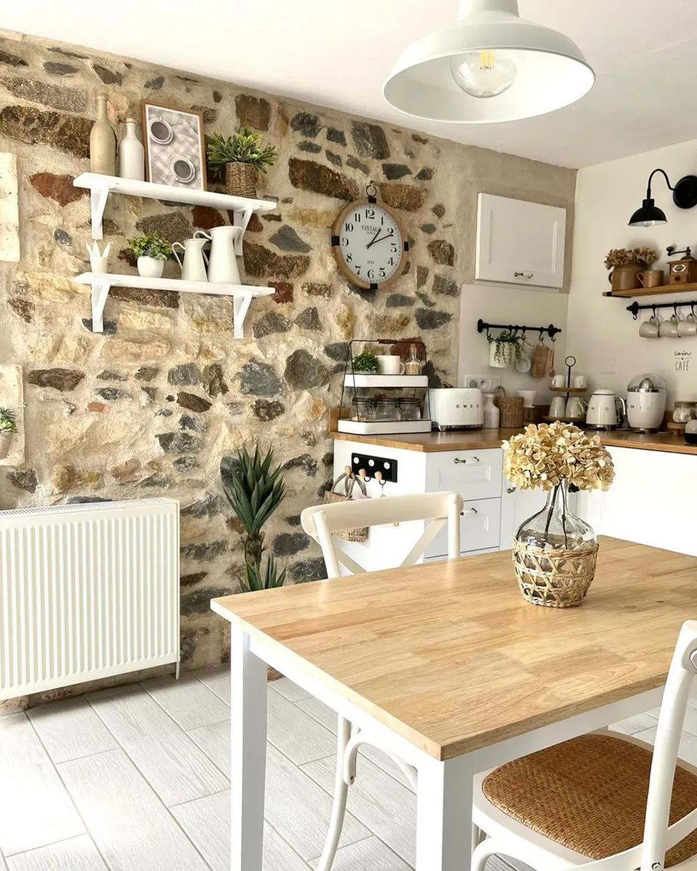 Pöydät<Beliani Ruokapoyta Kumipuu Vaalea Puu/Valkoinen 114 X 68 Cm Georgia