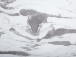 Pöydät<Beliani Ruokapoyta Marmorikuvio Valkoinen/Musta 110 Cm Mosby