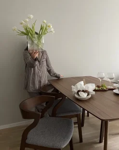 Clearance Beliani Ruokapoyta Tumma Puu 150 X 90 Cm Iris