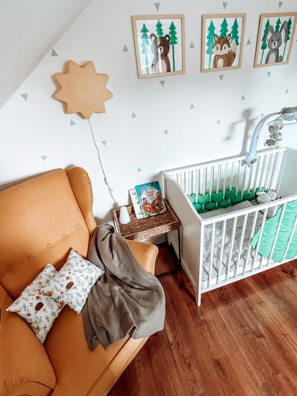 Best Sale Beliani Sivupoytasetti Vesihyasintti Luonnonvari/Musta 3 Kpl Hawi