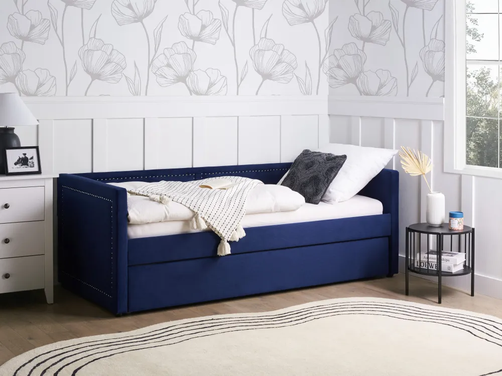 Cheap Beliani Sohvasanky Vakosametti Lisavuode Laivastonsininen 90 X 200 Cm Mimizan