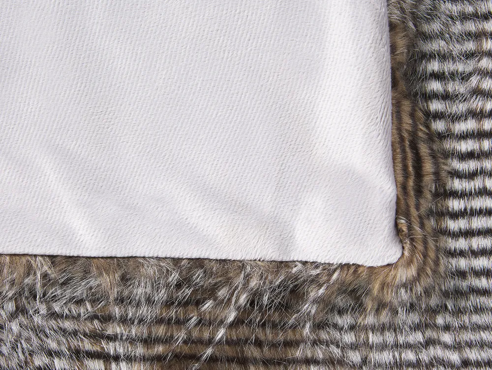 Shop Beliani Torkkupeitto Ruskea/Valkoinen 180 X 220 Cm Asdad