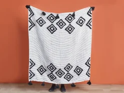 Tekstiilit<Beliani Torkkupeitto Valkoinen/Musta 130 X 150 Cm Saatli